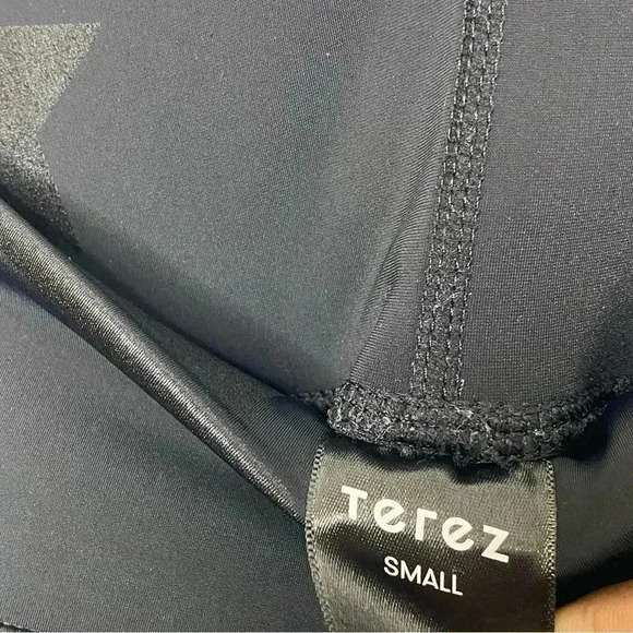 Terez UpLift Leggings in Black Tonal Star Foil with Tall Band - Picture 4 of 4